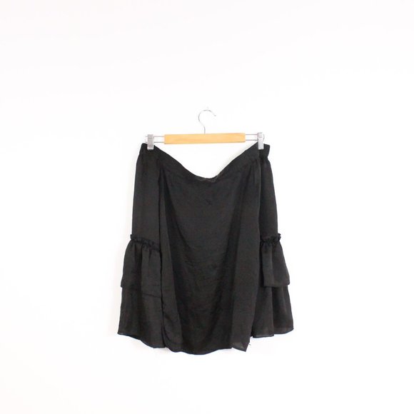 *Street Wear Society Black Off The Shoulder Blouse - Picture 4 of 6